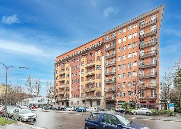 Mondrian Style House * 米兰