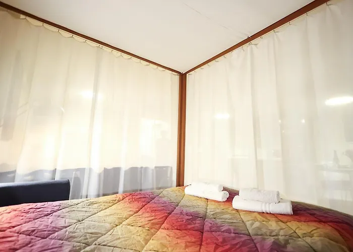 The Baldachin - Navigli Area