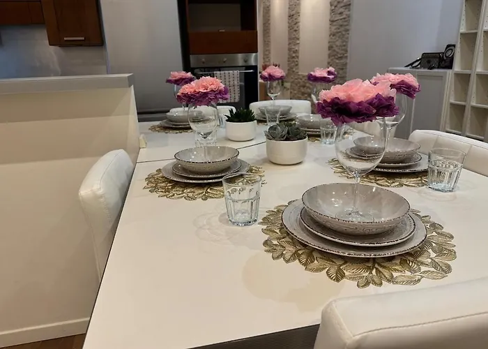 Spacious Three In Corso Vercelli, In The Center Милан