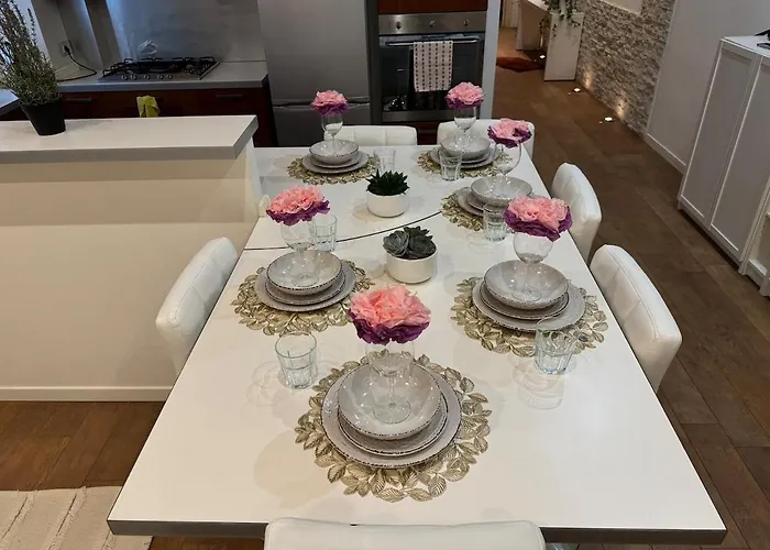 Spacious Three In Corso Vercelli, In The Center