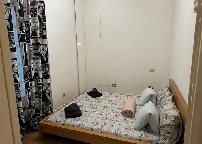 Spacious Three In Corso Vercelli, In The Center