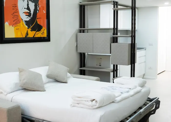 Prestige Boutique Homes - Cenacolo Area * Milano