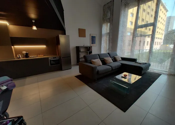 Space Loft - Close To M5 Subway - Free Parking - Sky & Netflix Tv Milano