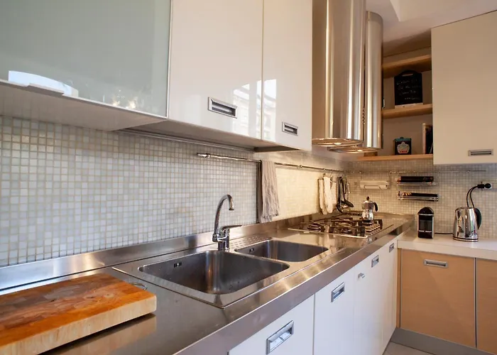 Bright And Comfy In A Beautiful Contemporary Apartment Mailand