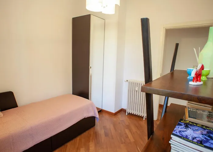 Bright And Comfy In A Beautiful Contemporary *