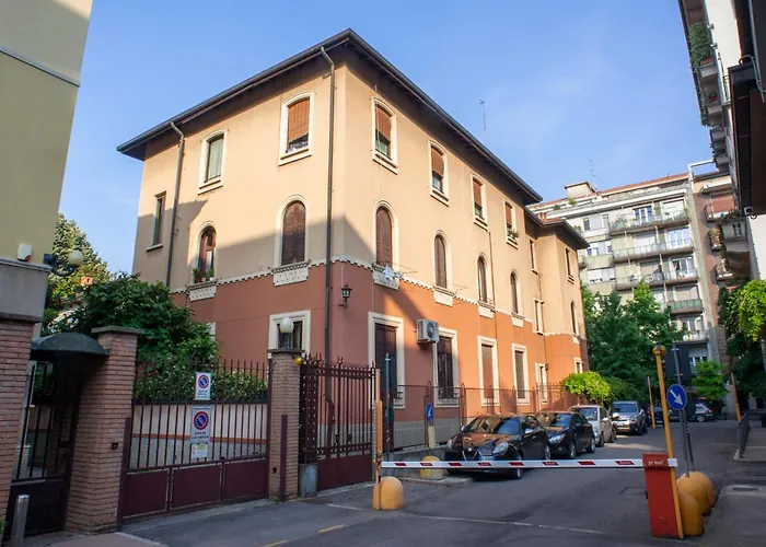 Bright And Comfy In A Beautiful Contemporary Milano