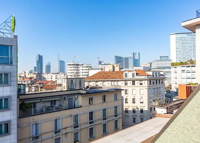 Repubblica-stazione Big House Skyline View 4 Pax Check In H24