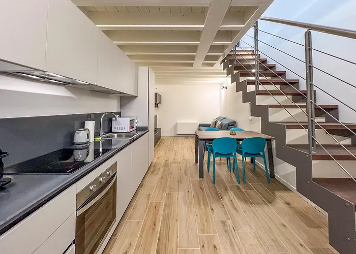 Bright With Terrace And Pool Apartmán Milán