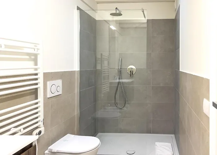 Bright With Terrace And Pool