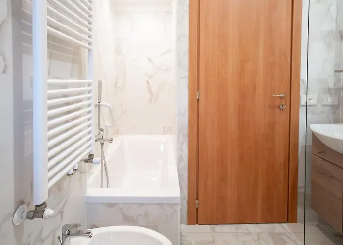 Апартаменты 10 Min To Duomo New Chic Apt, 20 Min To Linate