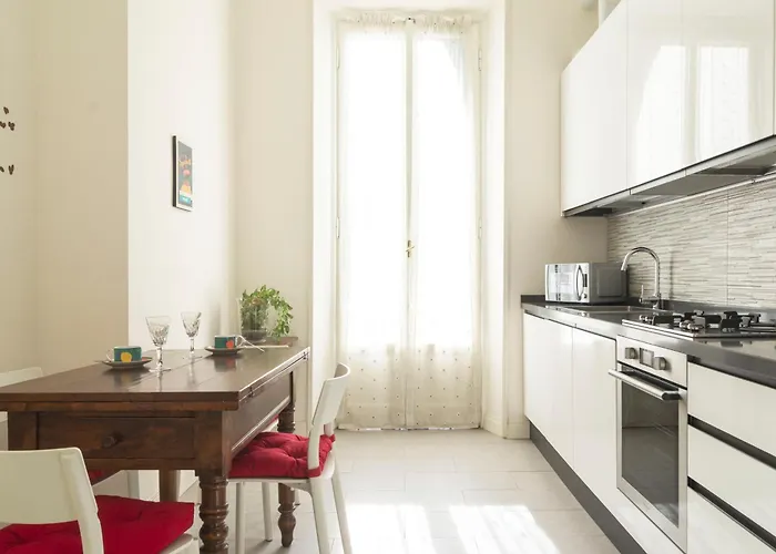 Navigli Harmony Flat, Beautiful & Bright Apartment, 3 Bdr
