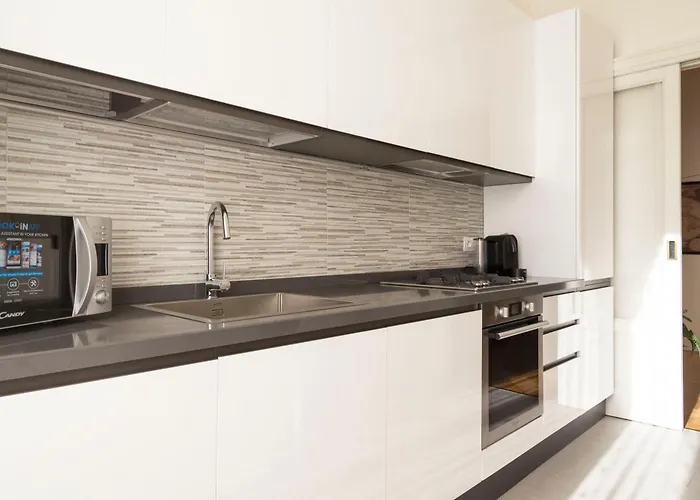 Navigli Harmony Flat, Beautiful & Bright Apartment, 3 Bdr *