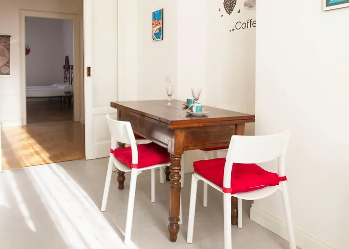 Apartmán Navigli Harmony Flat, Beautiful & Bright Apartment, 3 Bdr *