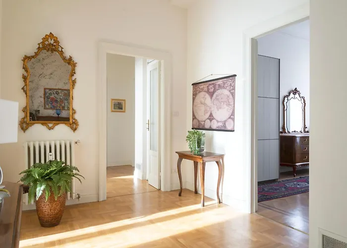Apartmán Navigli Harmony Flat, Beautiful & Bright Apartment, 3 Bdr *