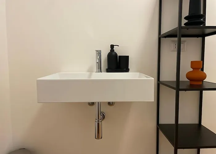 Eleganza Milanese Near Duomo & Metro