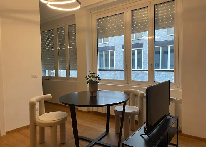 Eleganza Milanese Near Duomo & Metro Apartmán