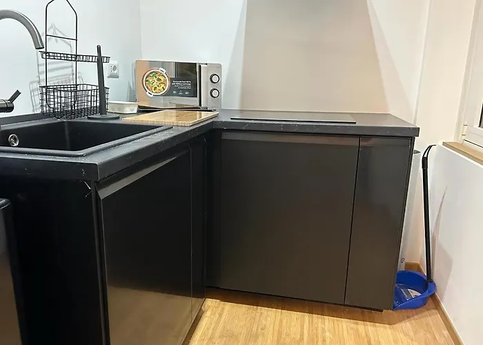 Eleganza Milanese Near Duomo & Metro * ميلان