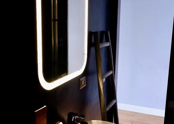 Cozy Renovated Comfort In Isola *