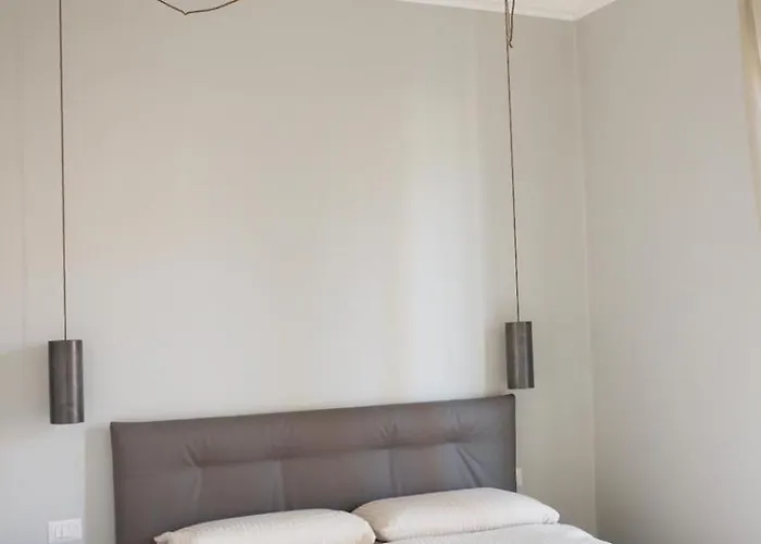 Cozy Renovated Comfort In Isola Lejlighed