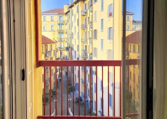 Comfortable Two-room In アパート