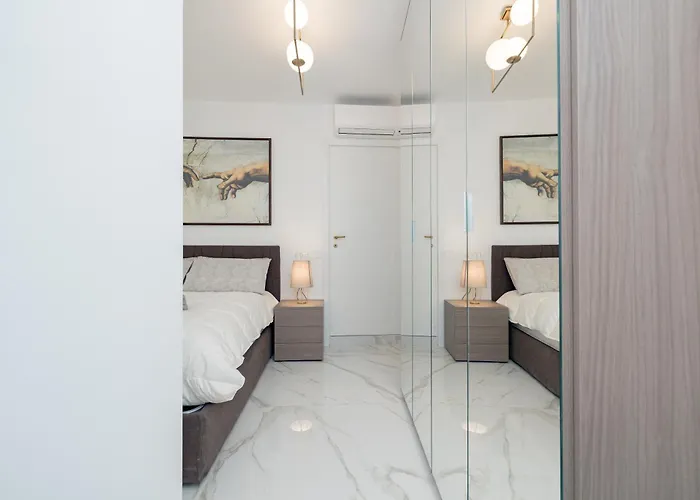 4co4 - Duomo - Luxurious - Large -