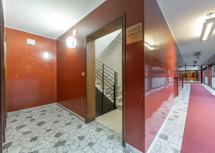 Charming & Bright Near Milan's Fashion District Milánó