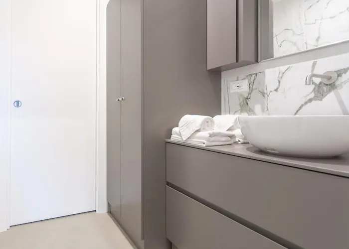 Apartmanhotel Charming & Bright Near Milan's Fashion District Milánó