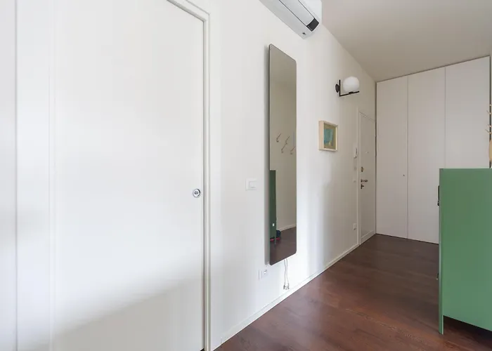 Charming & Bright Near Milan's Fashion District 4*