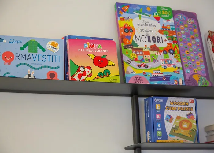 Charming & Bright Near Milan's Fashion District 4* Milánó