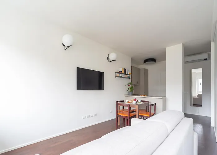 Charming & Bright Near Milan's Fashion District Apartmanhotel Milánó
