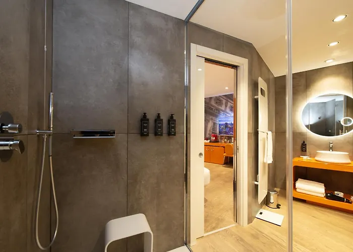 The Street Duomo | A Design Boutique 4*