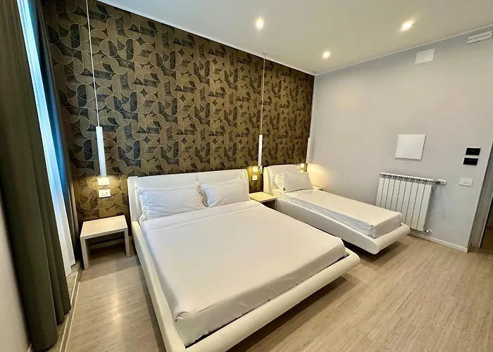 Отель Cadorna Luxury 2*