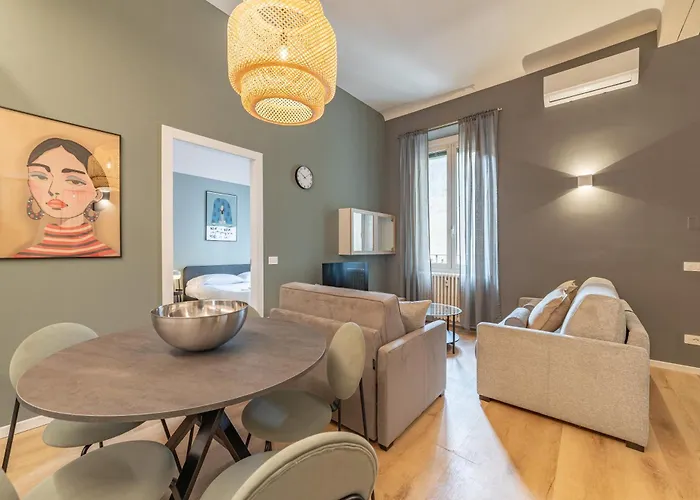 Apartment 5' From Station, Elegance And Class *