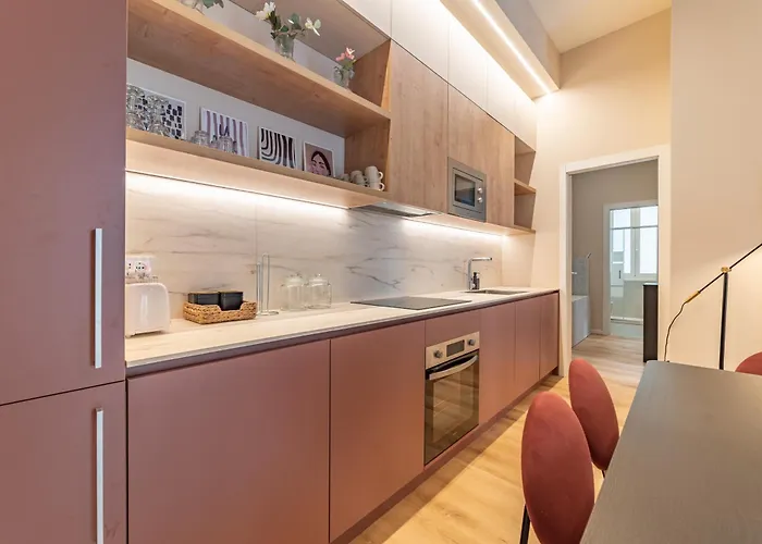 Apartament 5' From Station, With 2 Bedrooms Mediolan