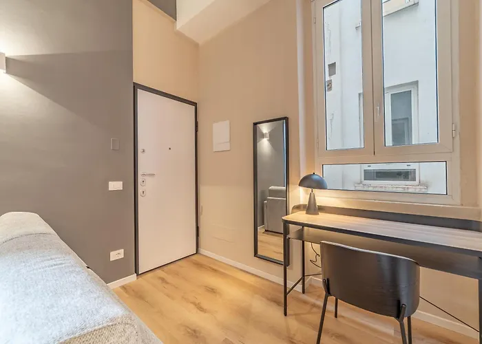 5' From Station, Elegance And Class Apartment *