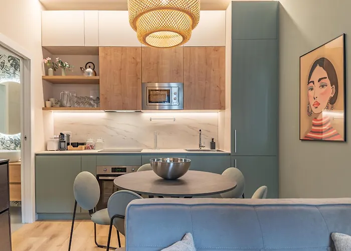 Apartment 5' From Station, Elegance And Class *