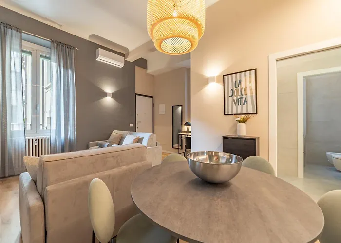 5' From Station, Elegance And Class Apartment Milan