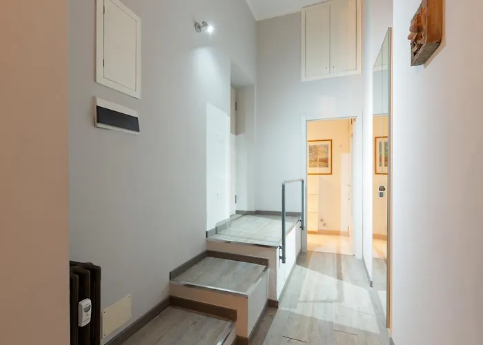 Isola - Ugo Bassi - Ampio Bilocale Moderno