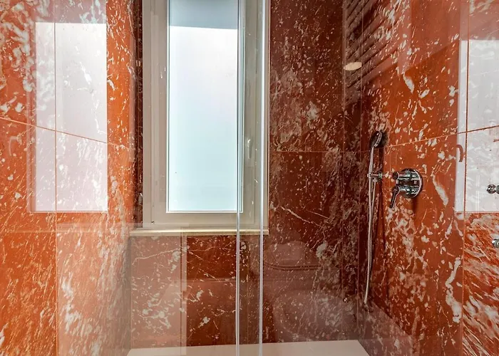 Costanza Luxury ミラノ