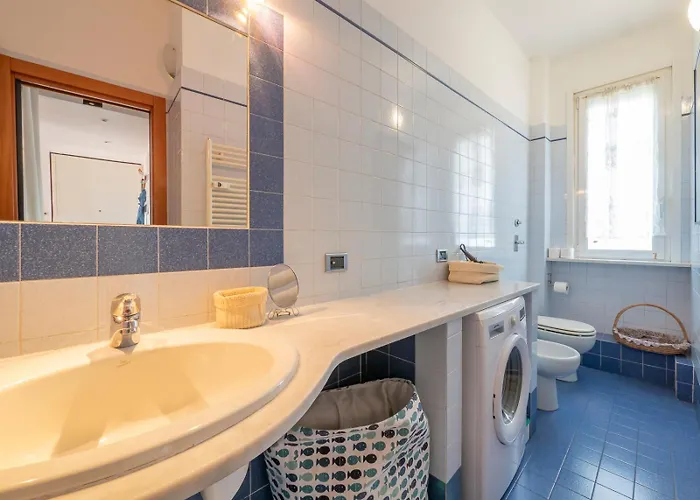 Xenia - Two-room With Terrace In Fondazione Prada Διαμέρισμα