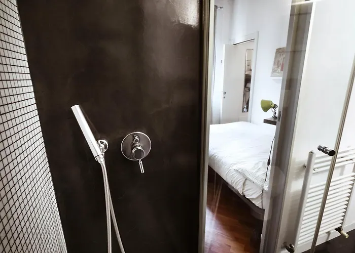 Cosy And Bright Flat In The Heart Of Porta Venezia Apartmán