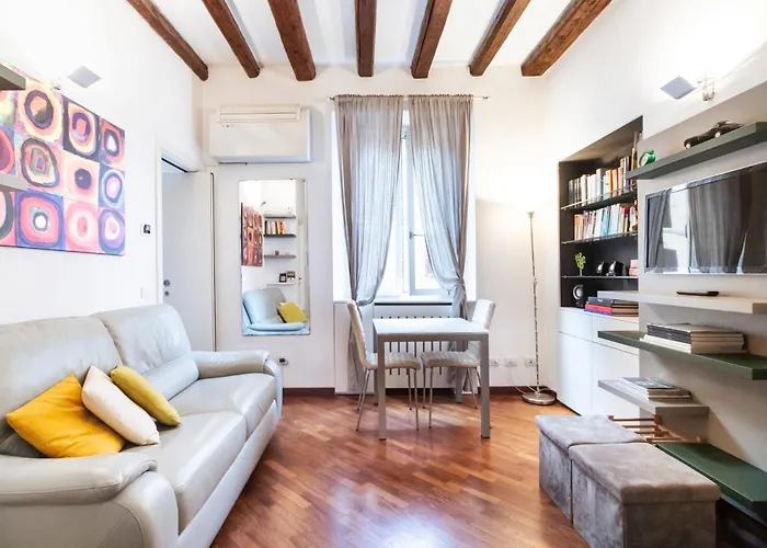 Cosy And Bright Flat In The Heart Of Porta Venezia