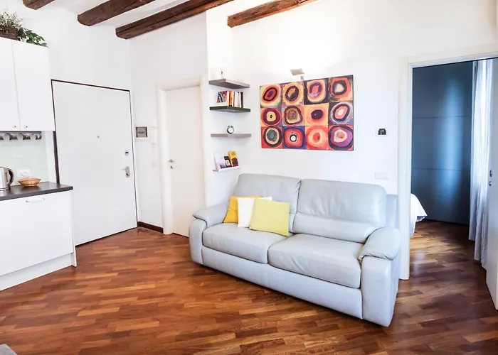 Cosy And Bright Flat In The Heart Of Porta Venezia Apartmán *