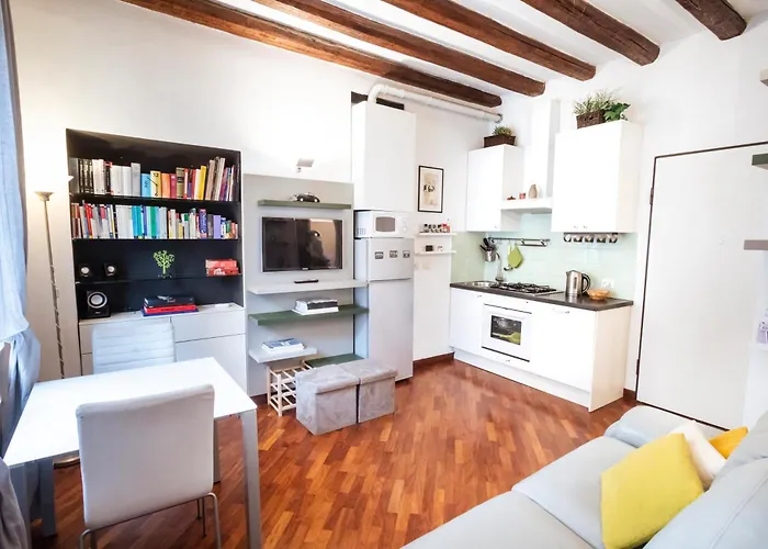 Cosy And Bright Flat In The Heart Of Porta Venezia *