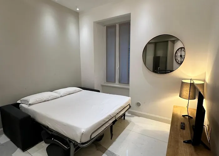 Xenia - Exclusive Three-room In Moscova Area Apartamento