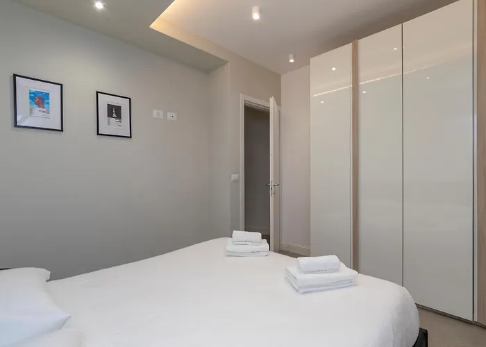 Xenia - Spacious Three-room In Moscova Area * ميلان