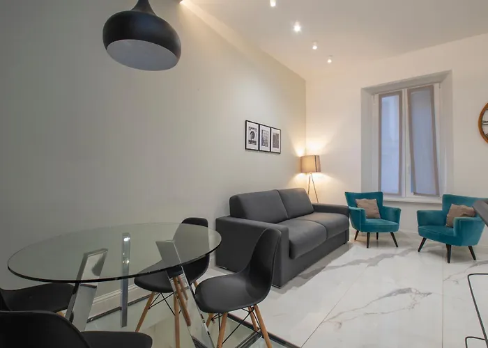 Apartmán Xenia - Spacious Three-room In Moscova Area Milán