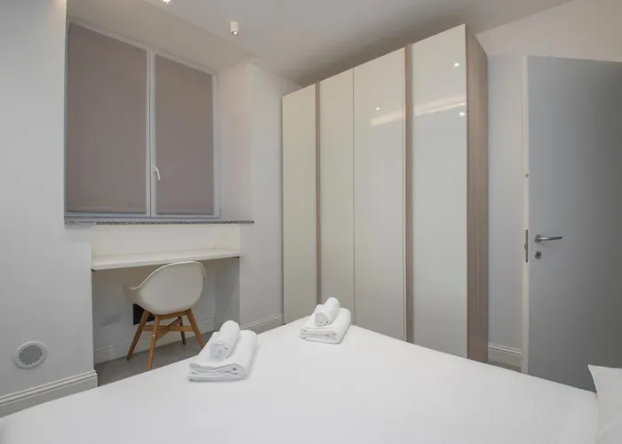 Apartmán Xenia - Spacious Three-room In Moscova Area Milán