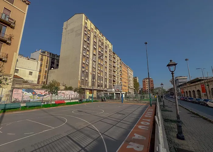 Spacious With Balcony And 2 Bathrooms By Host Hero Apartmán
