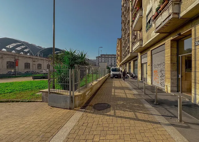 Spacious With Balcony And 2 Bathrooms By Host Hero Apartmán Milán